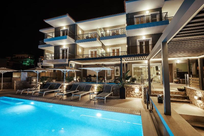 Andrew S Luxury Residence