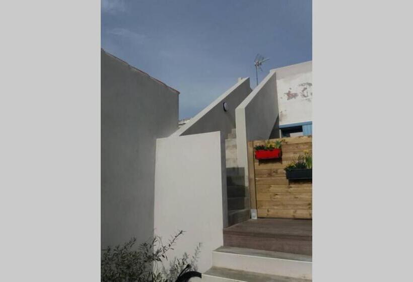 بنسيون Lieu Unique Et Romantique Face Mer