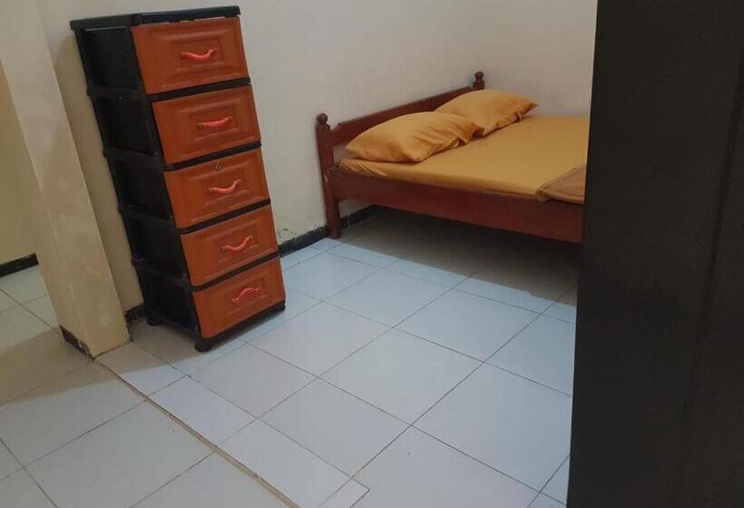 بنسيون Selaras Kost Syariah