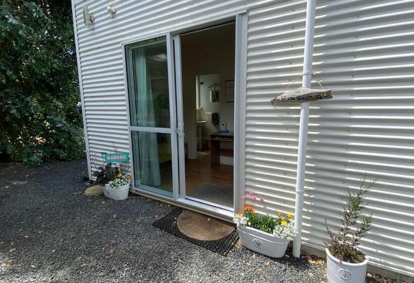 پانسیون The Willow Guest Suite