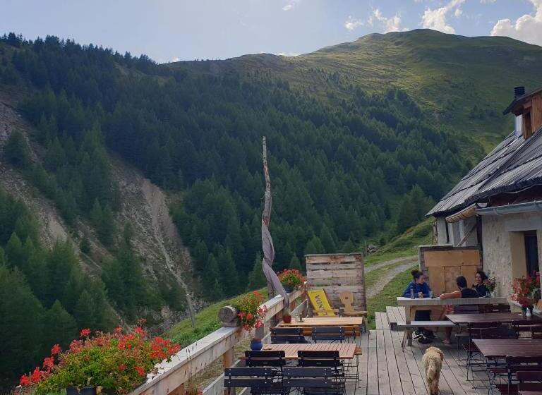 Bed and Breakfast Alp Es Cha Dadour