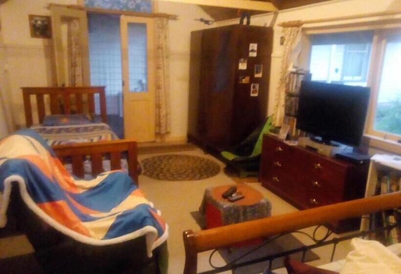 민박 Sylvia Lodge A Step Back In Time Pet Friendly Homestay