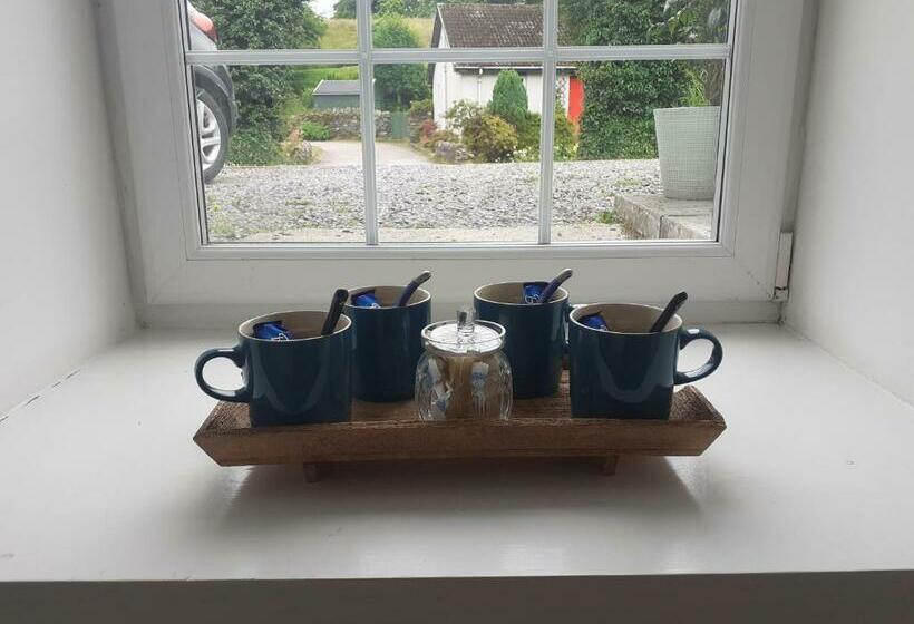 تختخواب و صبحانه The Bothy Suite By Temple Wood