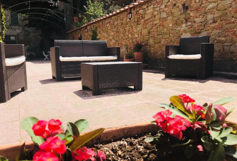 ペンション Camera Suite Romantica Con Giardino In Dimora Storica   B&b Palazzo Robicci