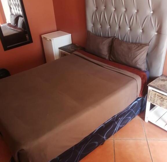 פנסיון Fk Guest Inn