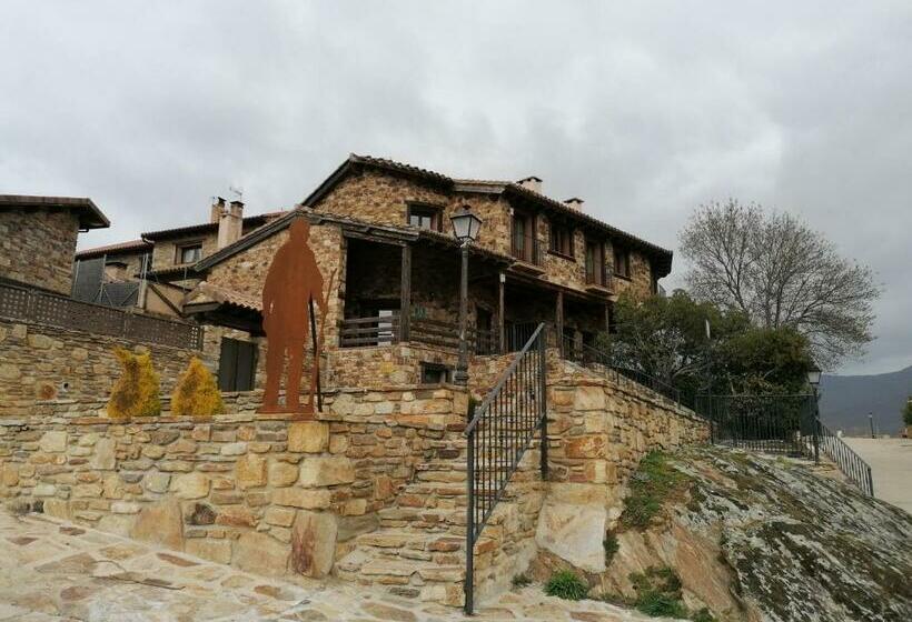 فندق صغير La Posada De Horcajuelo