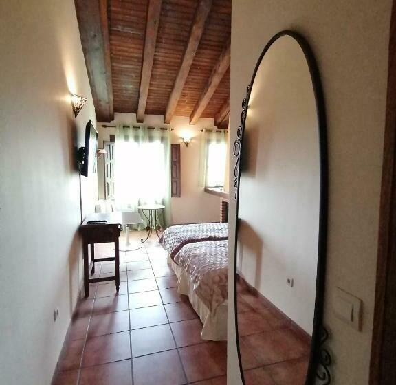 旅馆 La Posada De Horcajuelo