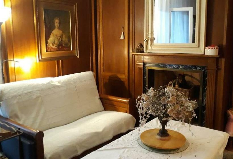 تختخواب و صبحانه Petite Chambre D Hôtes Lits Superposes Avec Salle De Bains Privee Chez Catherine A Reus