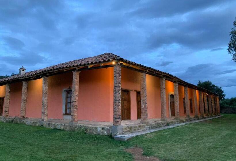 هتل Antigua Hacienda Metepec