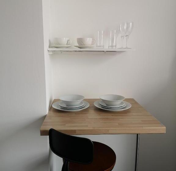 胶囊酒店 Ty R Bont Studios