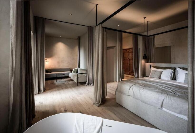 هتل Monastero Arx Vivendi