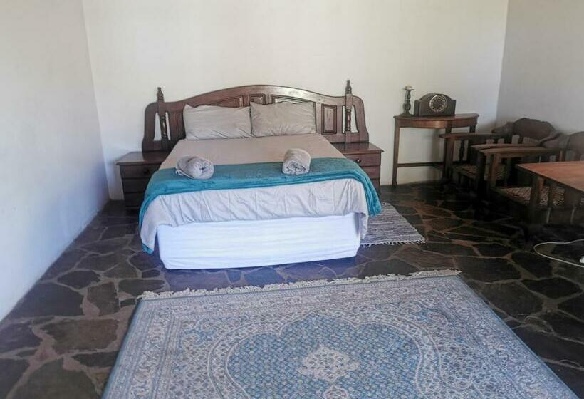 ペンション Kameeldoring Guest House