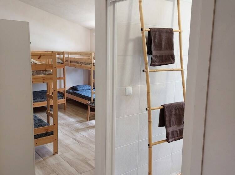 Zenia Hostel