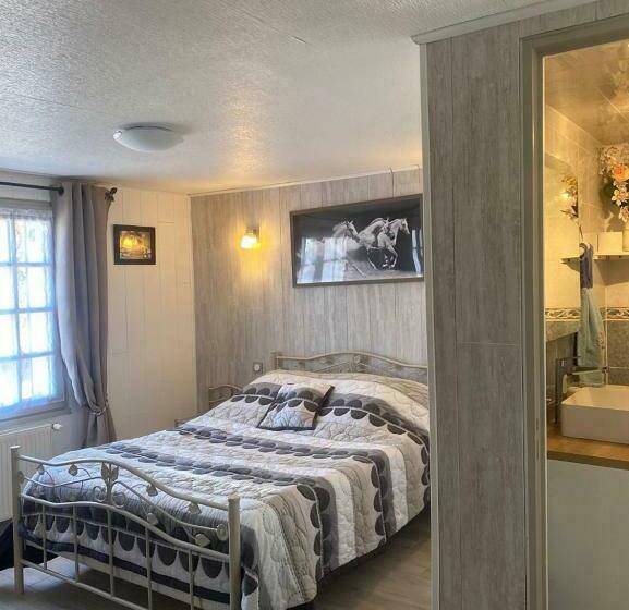 مبيت وإفطار Chambres Et Table D Hôtes Floromel La Souterraine En Rez De Chaussee