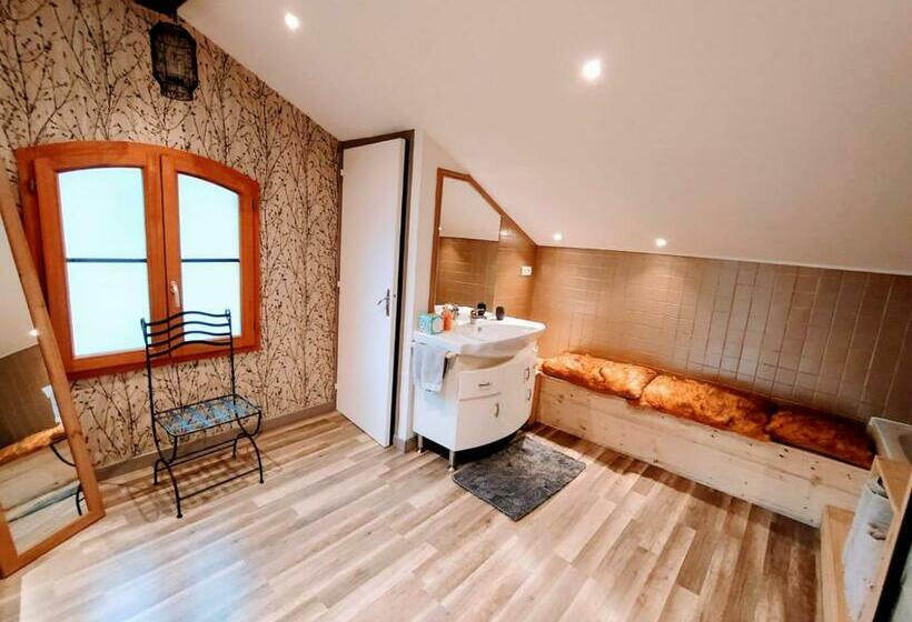 تختخواب و صبحانه La Maison Cachée Du Pavillon Bellevue