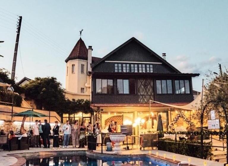 تختخواب و صبحانه La Maison Cachée Du Pavillon Bellevue