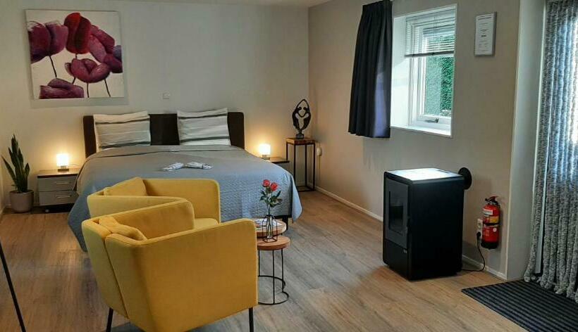 Bed & Breakfast Stiens