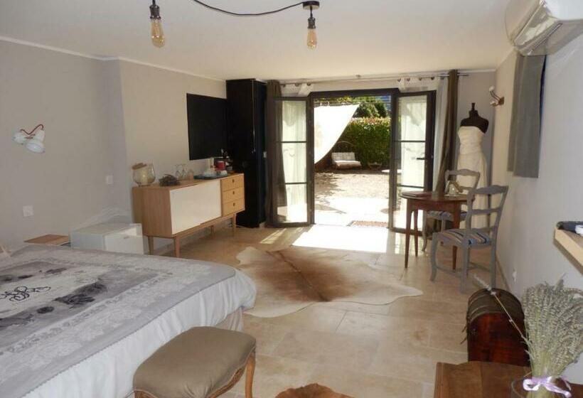 פנסיון La Secrète Chambre De La Tour