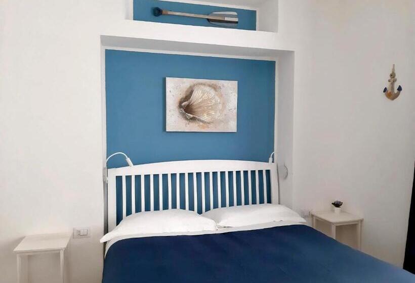 تختخواب و صبحانه A Due Passi Da