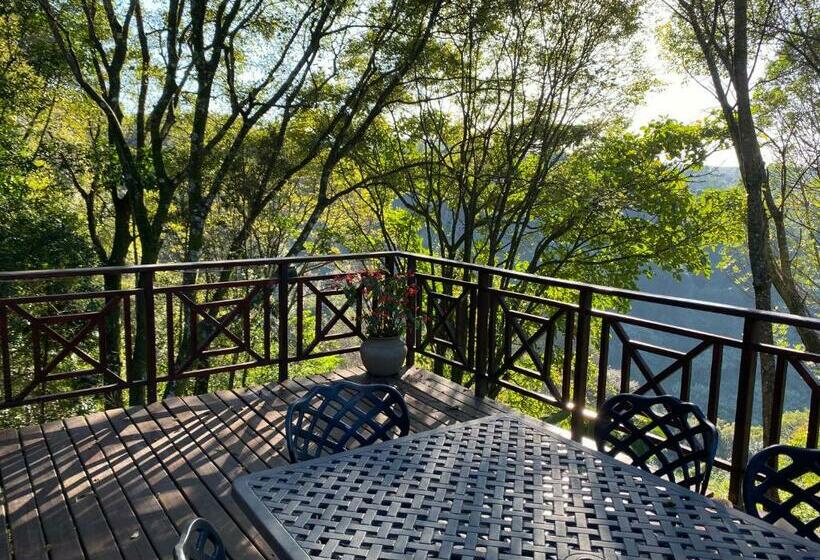 Bed and Breakfast Cabbage Tree Cottage