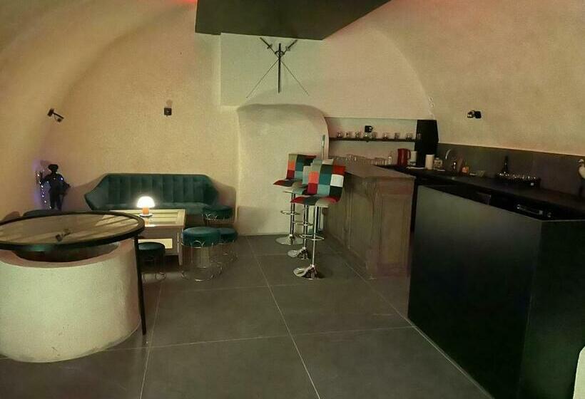 민박 Domaine De Calypso & Suites   Adult Only