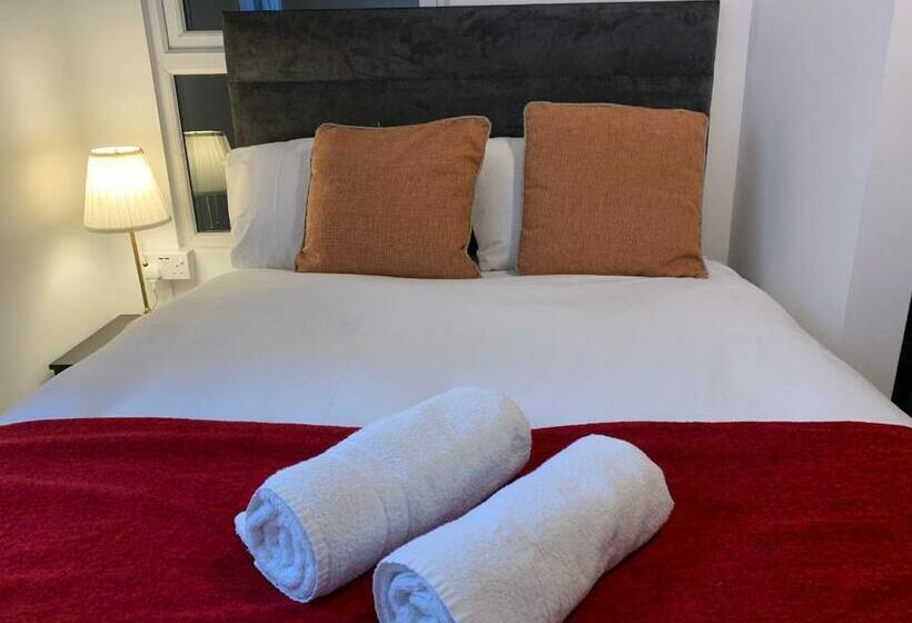 پانسیون Frances St House