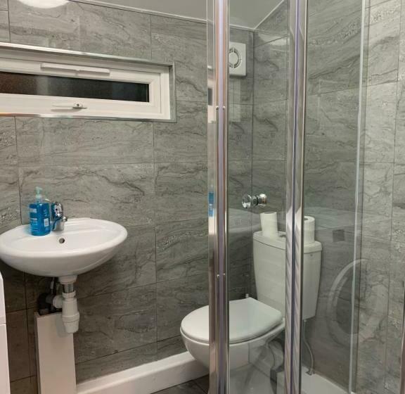 پانسیون Frances St House