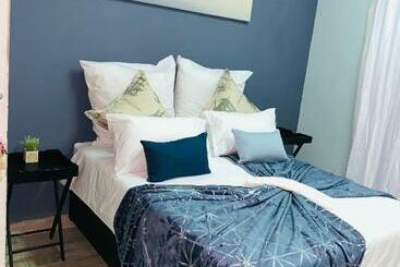 پانسیون Botlhale Guesthouse, Events & Spa