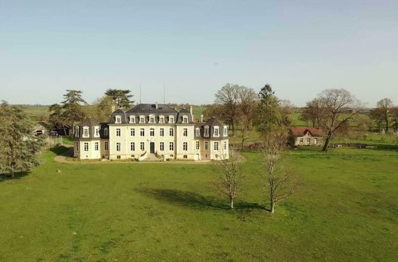 פנסיון Chambre Romantique Dans Le Château De La Bouchatte