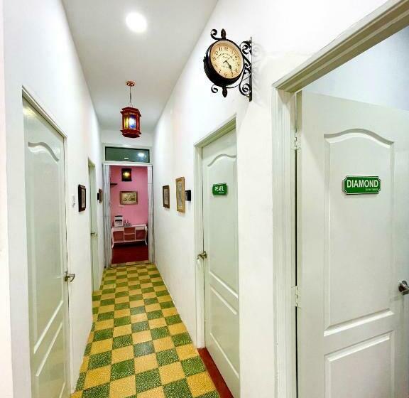 פנסיון Gurney Treasure  The Vintage Villa By Little Cabin