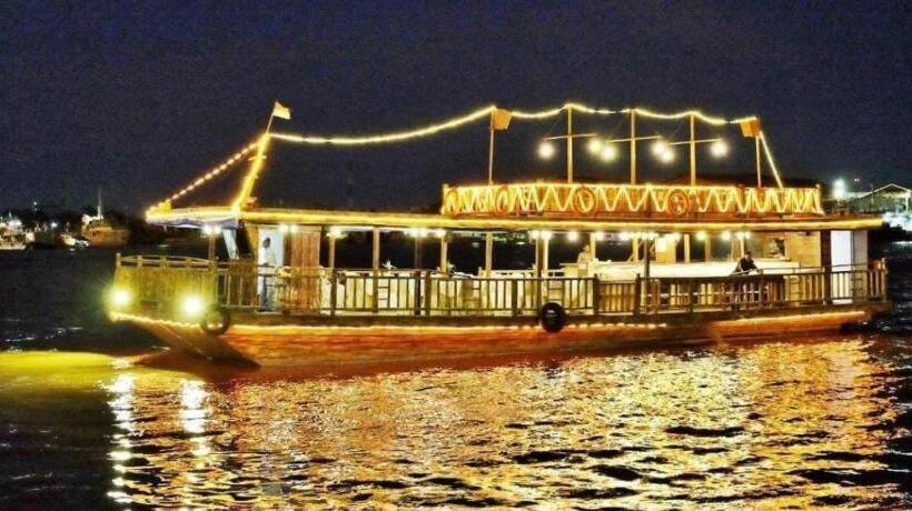 هتل Grand Kartika