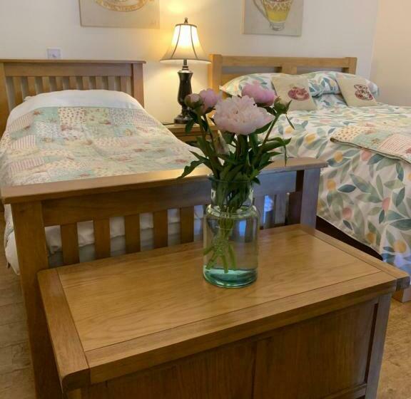 펜션 The Reindeer Retreat Buttercup Twin