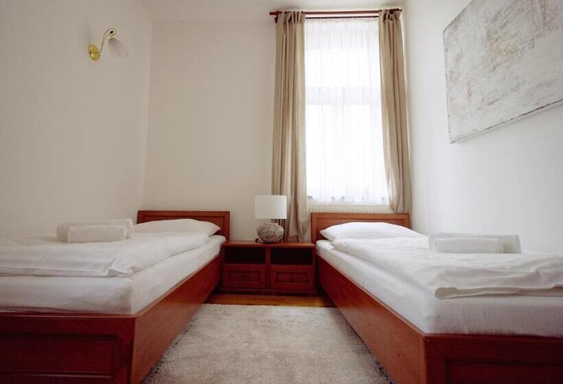 پانسیون Vila Bellevue