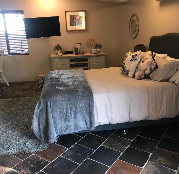 Bed and Breakfast Robinson Retreat