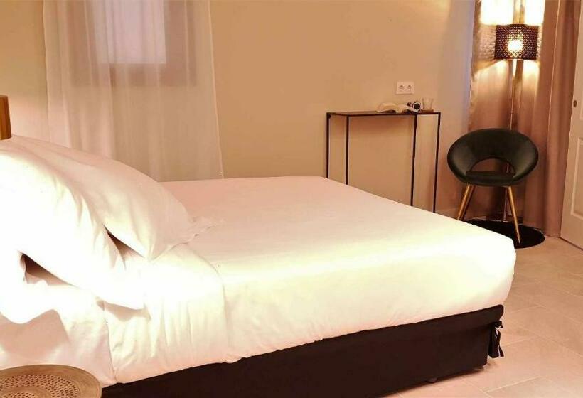 膳宿费 El Silencio Boutique Room