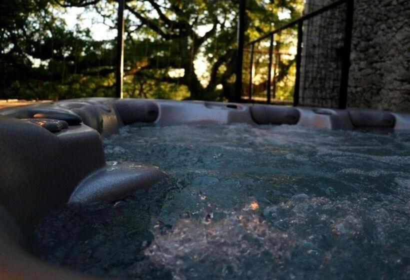 بنسيون Les Cabanes De Brassac   Gîte Esprit Cabane Avec Spa