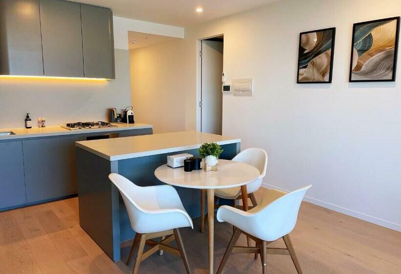 Skygarden Luxury Condo