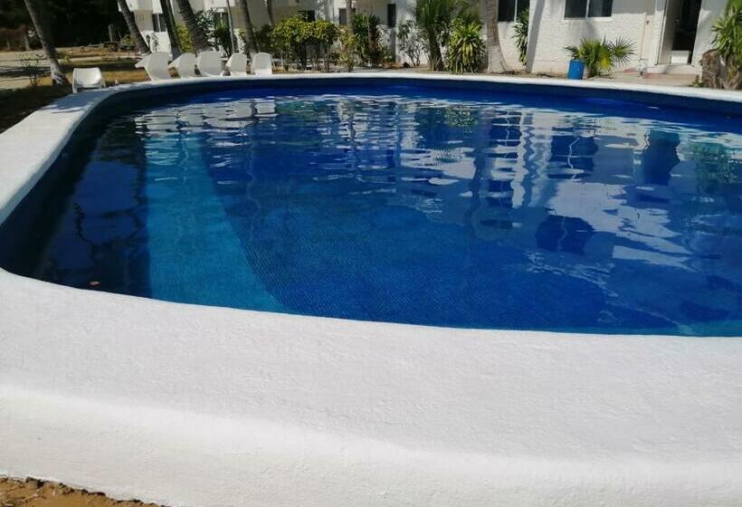 هتل Villa Mexicana Puerto Escondido