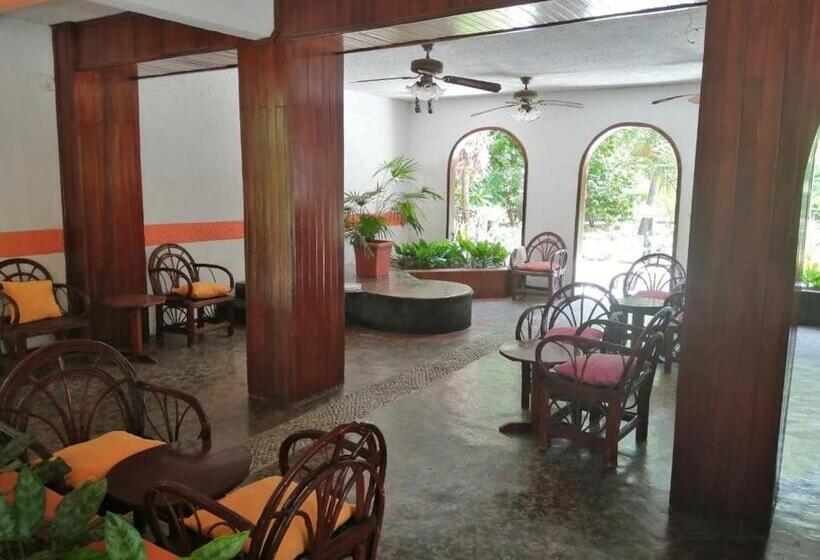 هتل Villa Mexicana Puerto Escondido