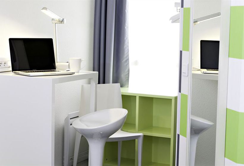 ホテル Sure  Bordeaux Aeroport