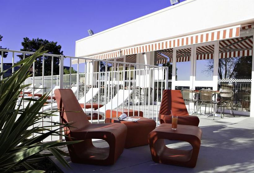 ホテル Sure  Bordeaux Aeroport