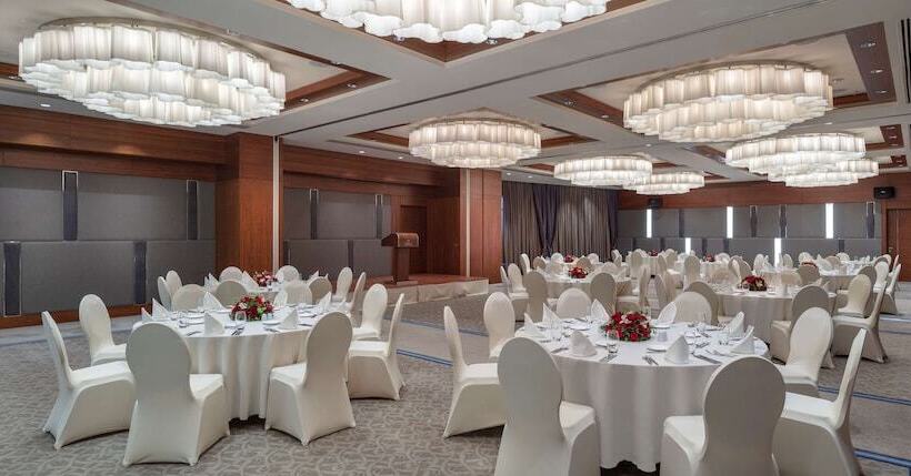 호텔 Hilton Bursa Convention Center & Spa