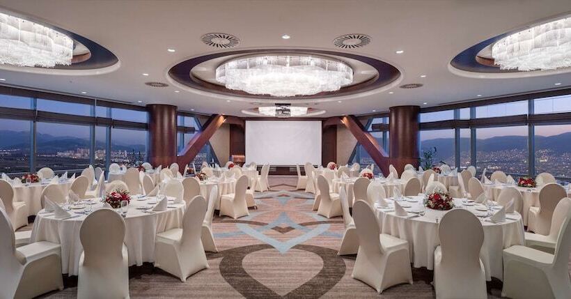 호텔 Hilton Bursa Convention Center & Spa