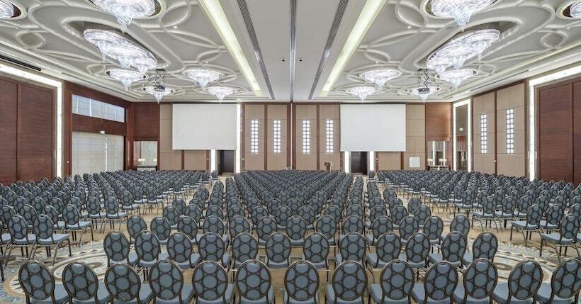 호텔 Hilton Bursa Convention Center & Spa