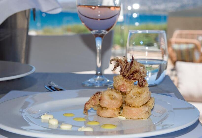 هتل Kiani Beach Resort Family All Inclusive