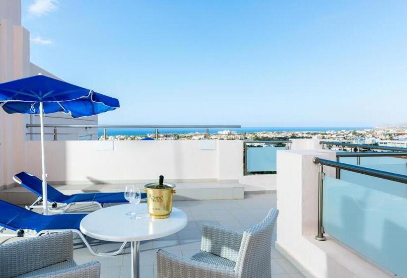 هتل Matheo Villas & Suites