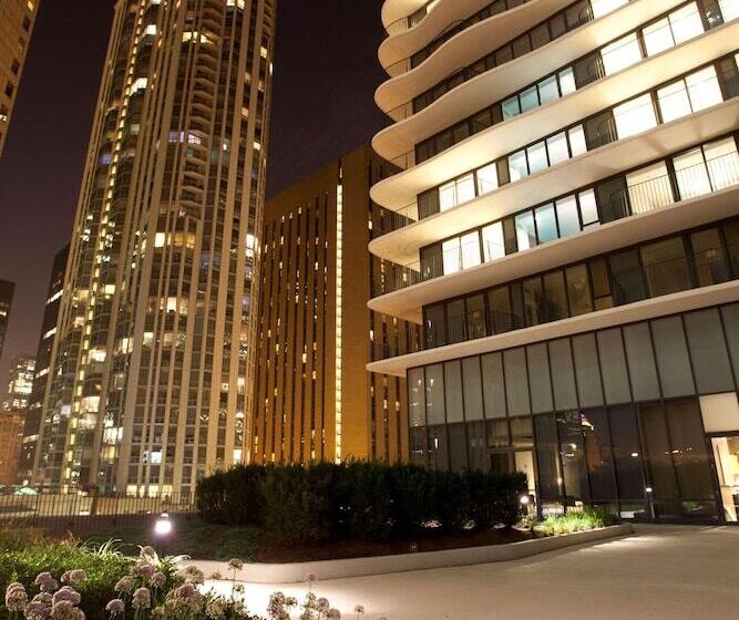 Radisson Blu Aqua Hotel, Chicago