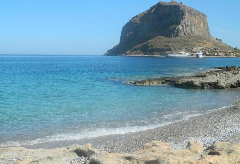 هتل The Flower Of Monemvasia