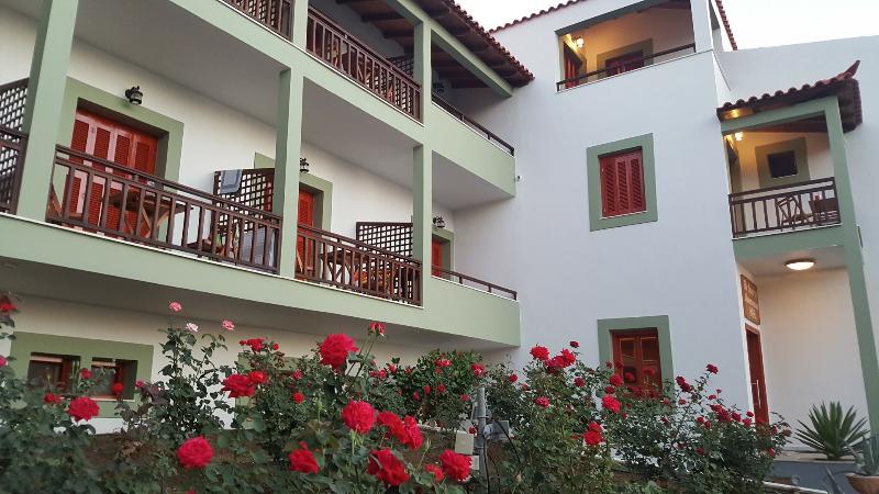 هتل The Flower Of Monemvasia