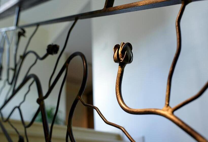 Stevalia Hotel & Spa